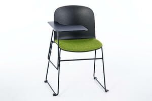 Das Schreibtablar ist praktisch und schnell einsetzbar Das Schreibtablar ist praktisch und schnell einsetzbar
